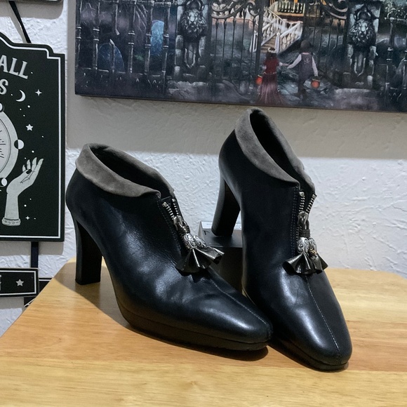 Brighton Stacy low black bootie - Picture 1 of 16